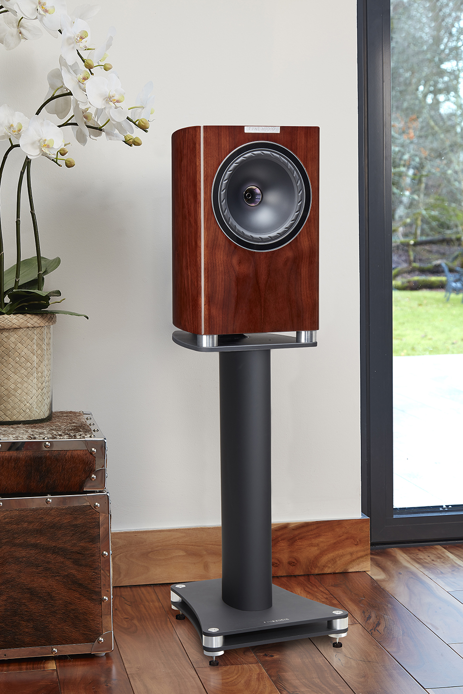 F701-on-FS8 Speaker Stand Lifestyle-Walnut-GrilleOff