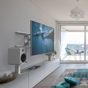 PDX680W_YU6MW_SP6HDW_LivingRoom_Square.jpg