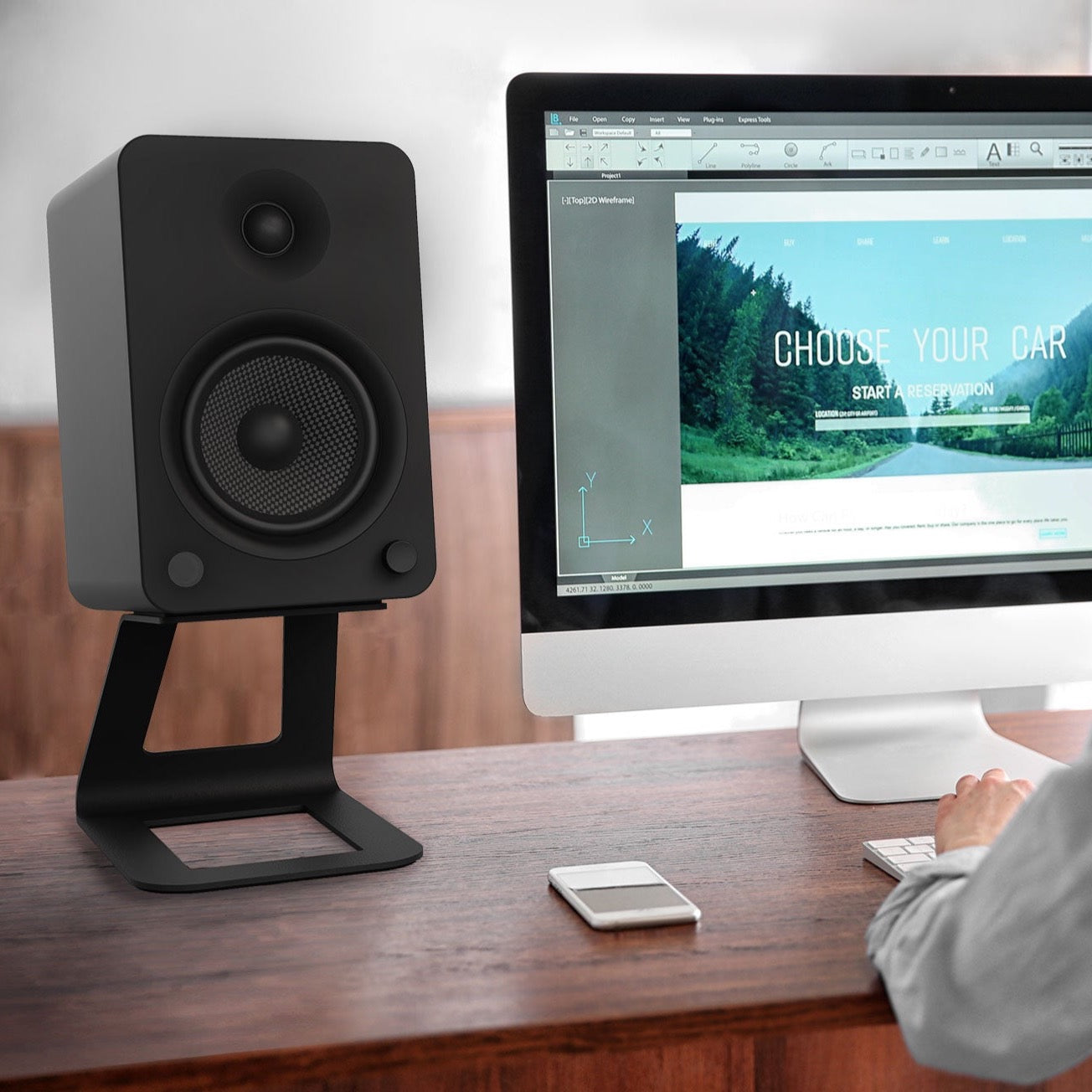 SE6_YU6MB_Lifestyle_desktop_mac_51844a8d-3523-4cdc-a0f9-0ebae4e1d519.jpg