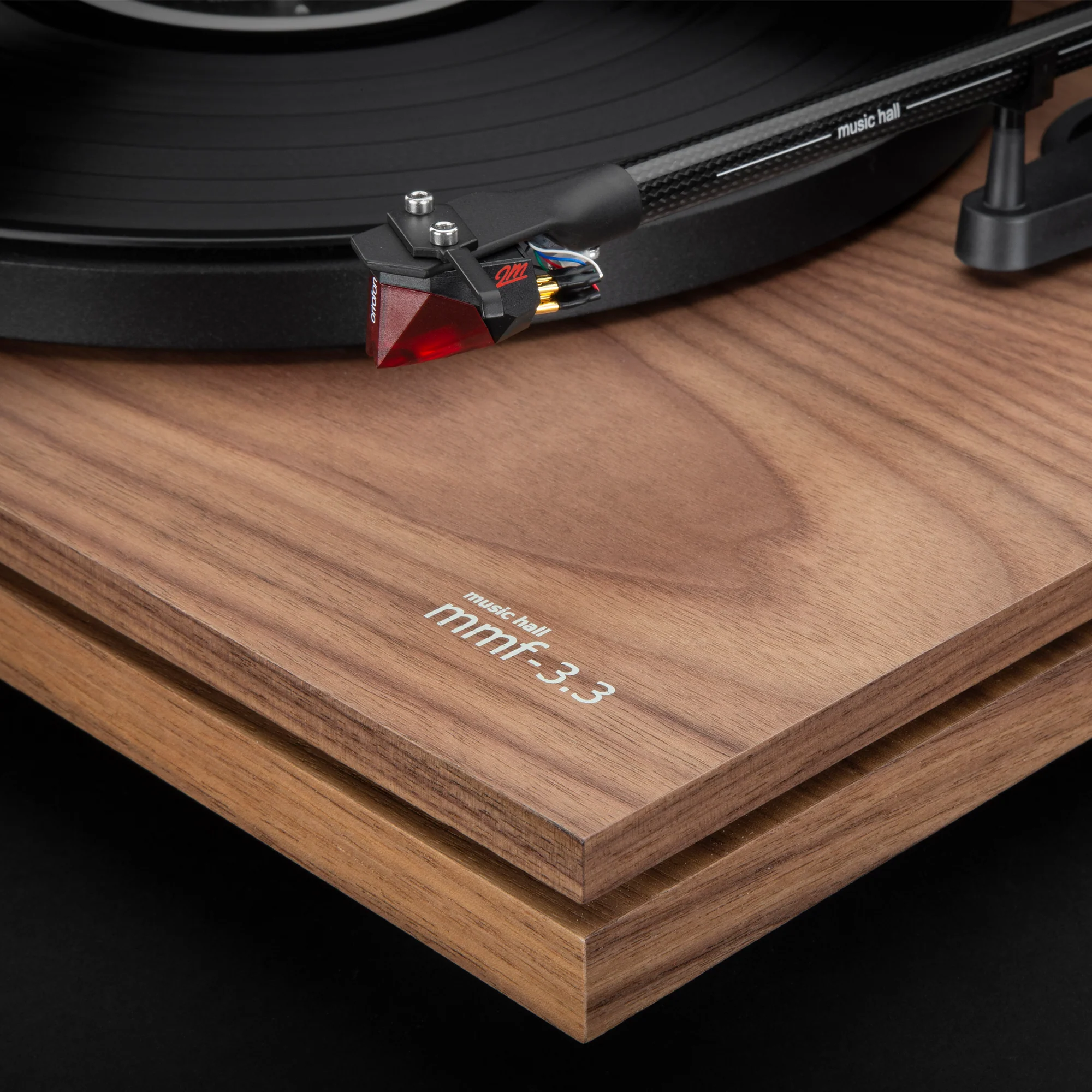 0001_Music_Hall_MMF_3_3_Turntable_Walnut_Detail