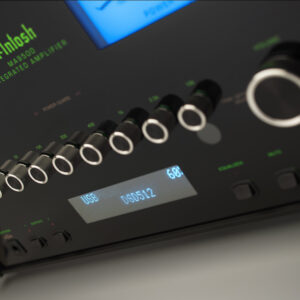 MA9500 Angle Right Close Up background USB hi res