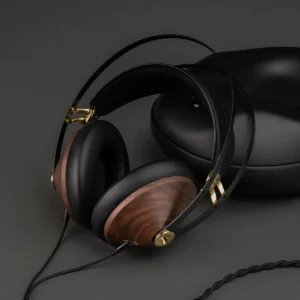 Meze-99Classics-V2-headphone-03