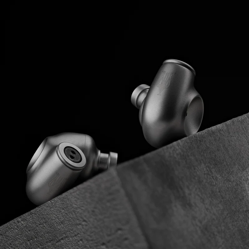 Meze-Audio-ASTRU-in-ear-monitor-03