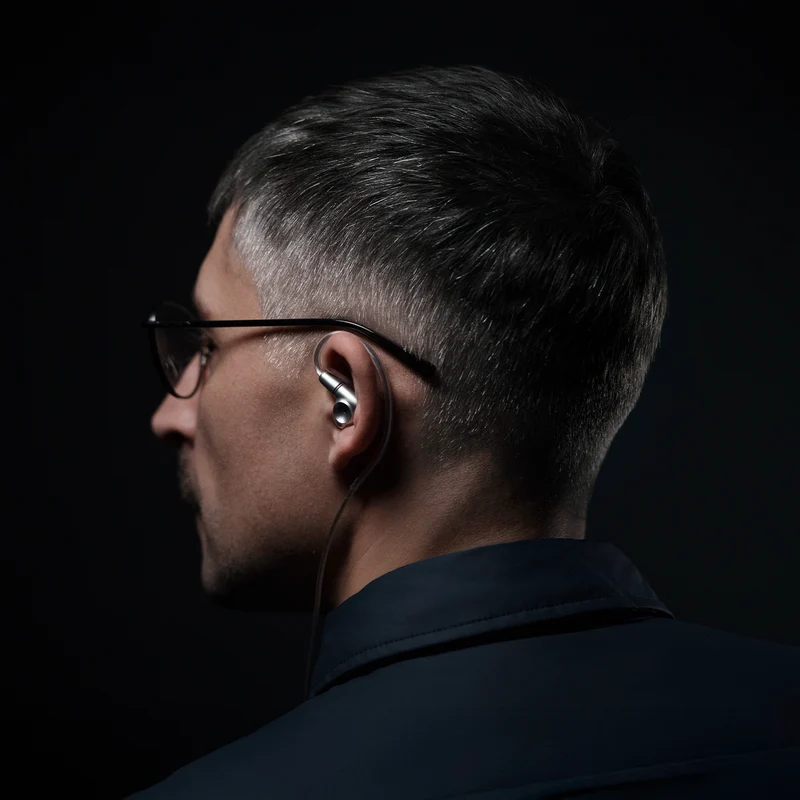 Meze-Audio-ASTRU-in-ear-monitor-04